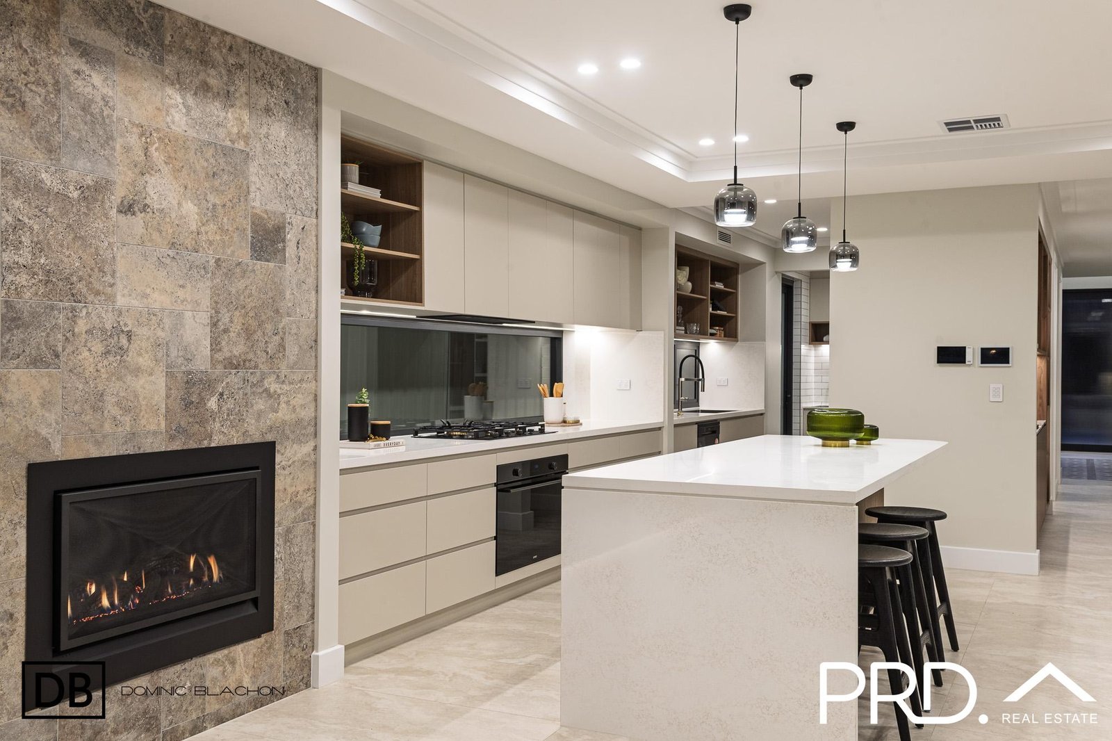 79 Apex Ave  PICNIC POINT 7