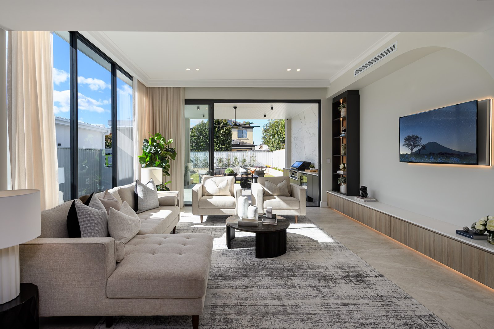 79 Apex Ave  PICNIC POINT 9