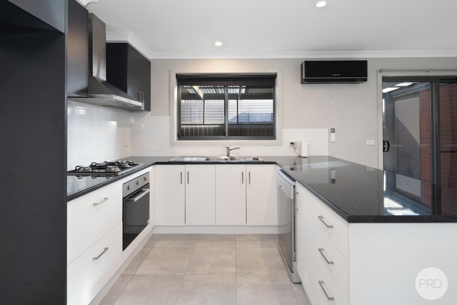 79 Ascot Gardens Drive DELACOMBE 5