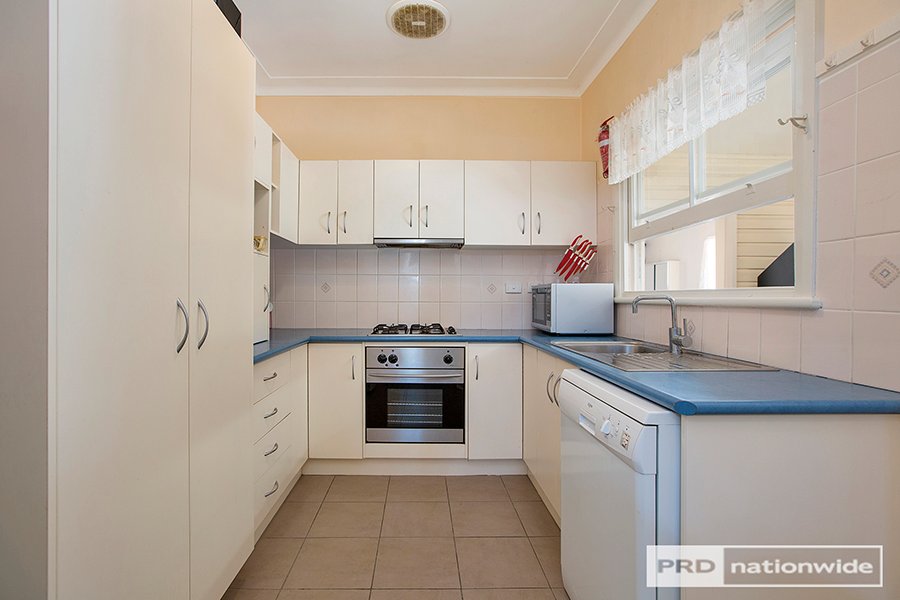 79 Bligh Street TAMWORTH 7