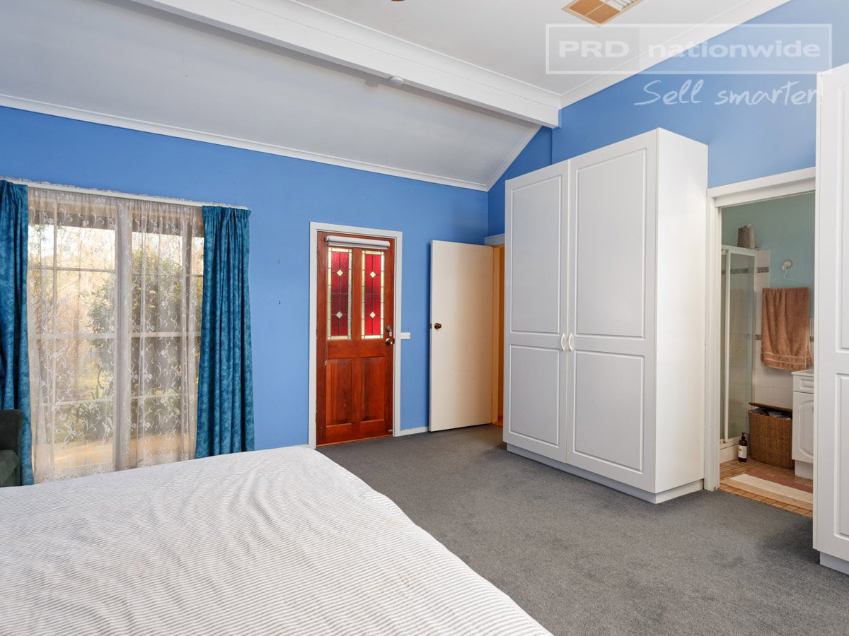 79 Broughton Street TUMUT 9