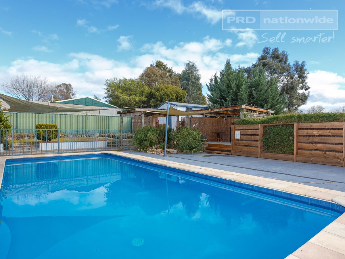 79 Broughton Street TUMUT 12