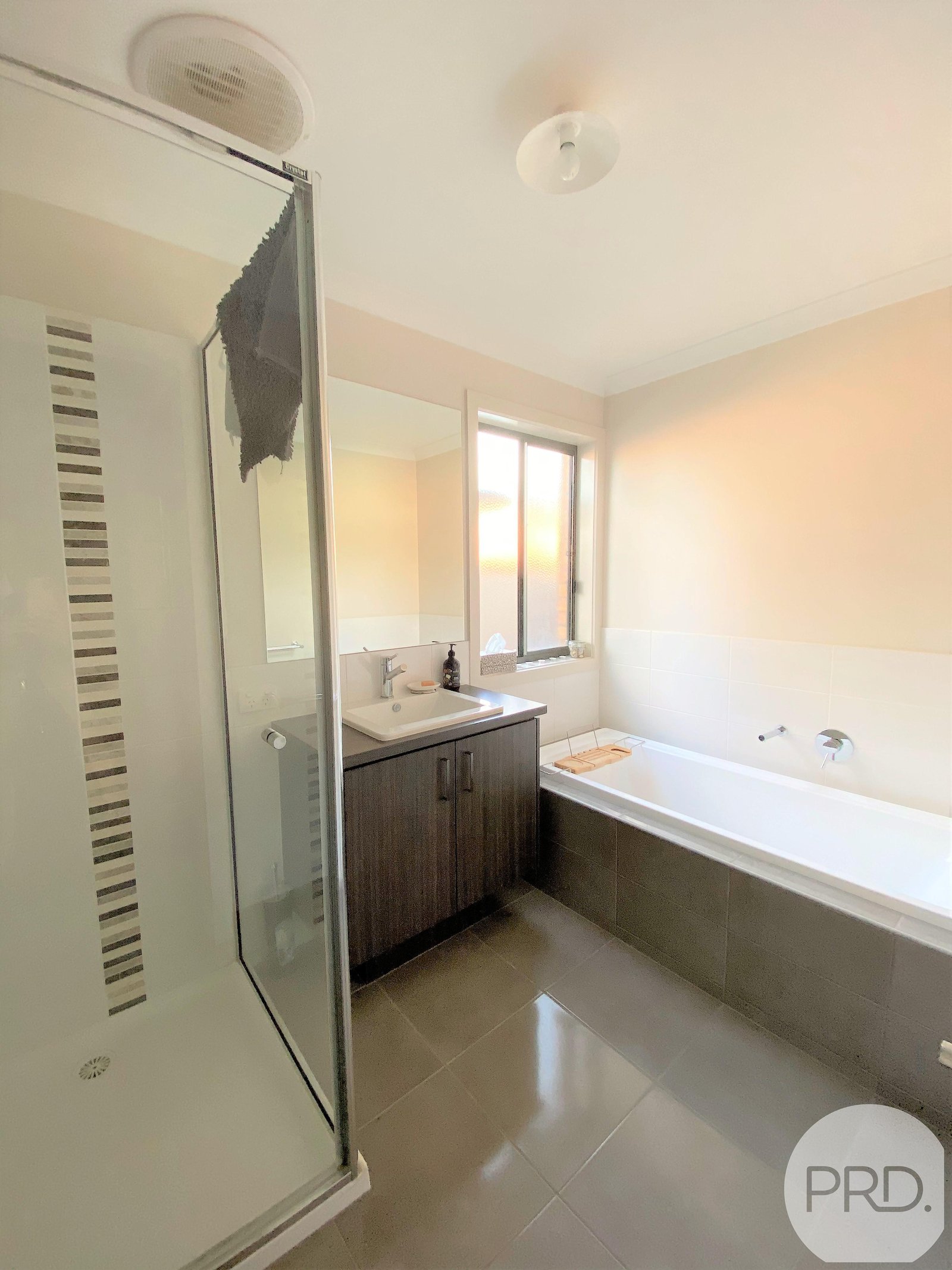 7/9 Burnett Street SEBASTOPOL 9