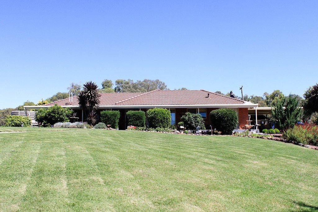 79 Camden Park Road TUMBARUMBA 2