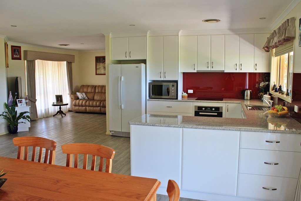 79 Camden Park Road TUMBARUMBA 19