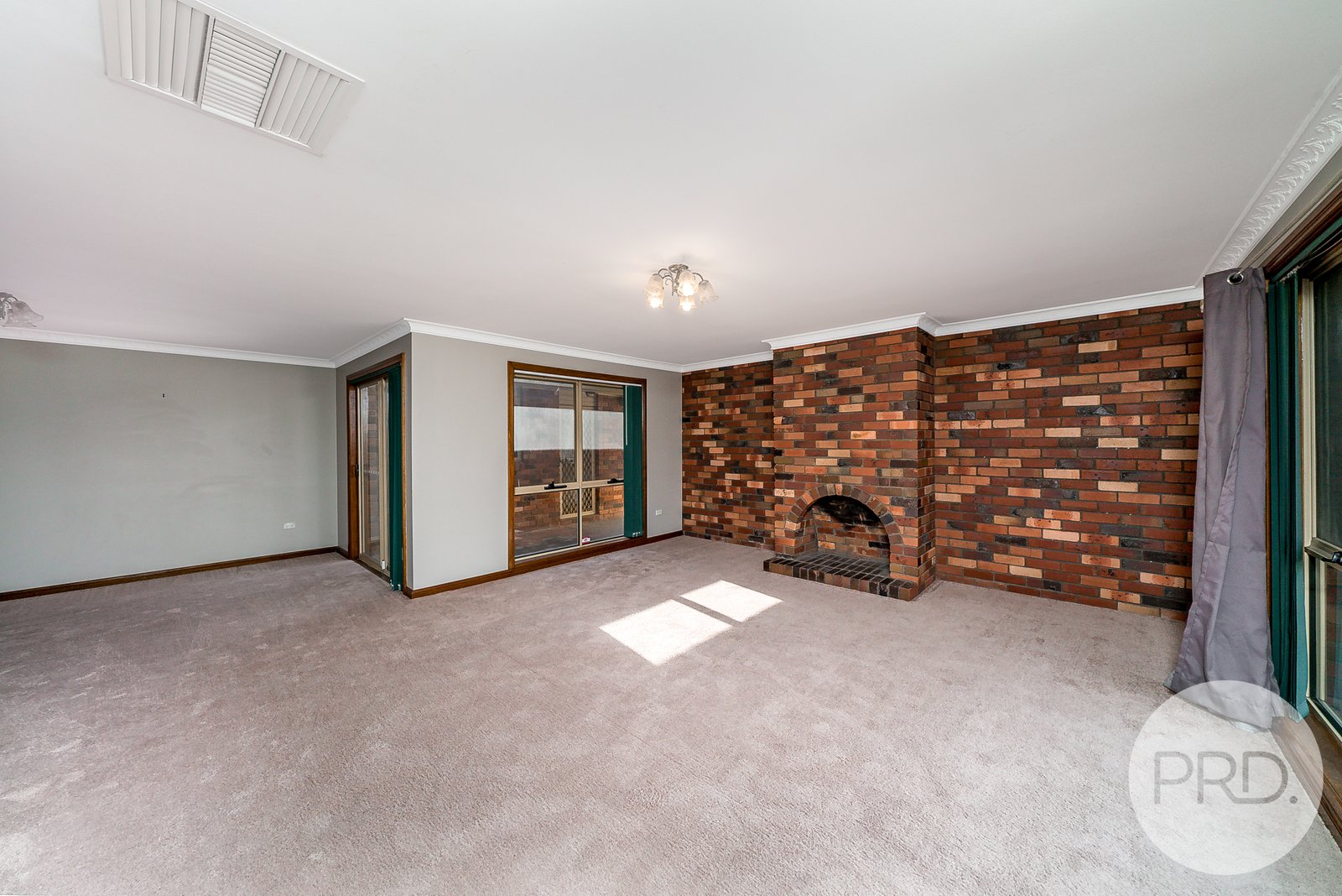 79 Dalkeith Avenue LAKE ALBERT 5