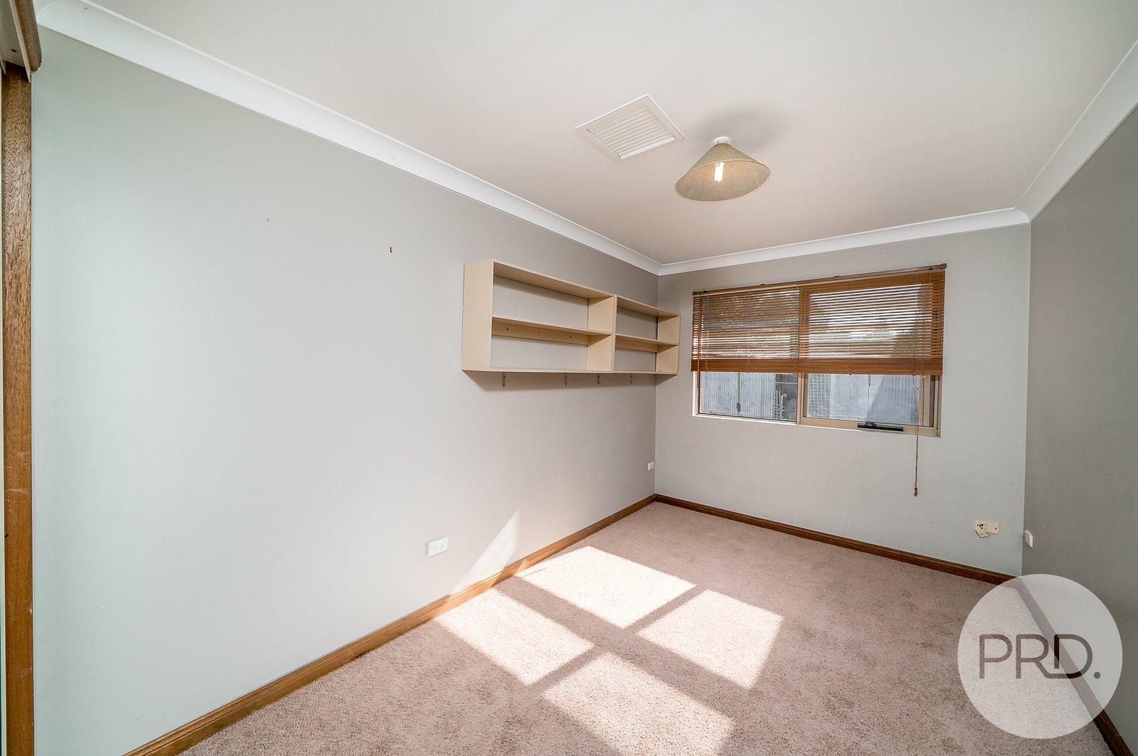 79 Dalkeith Avenue LAKE ALBERT 7