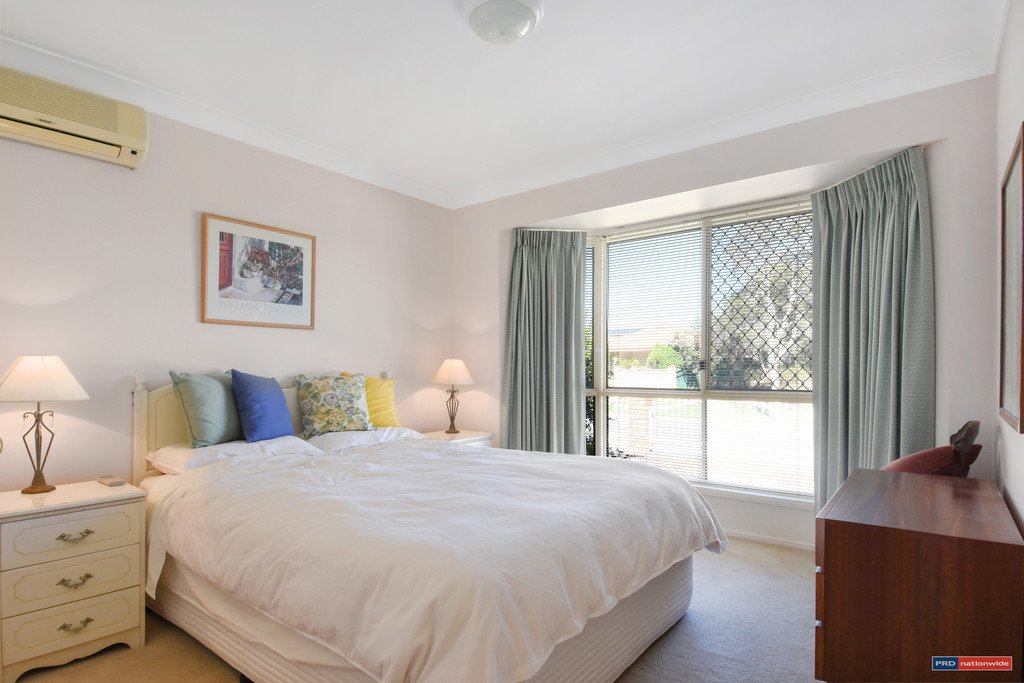 79 Honeyeater Drive BURLEIGH WATERS 9