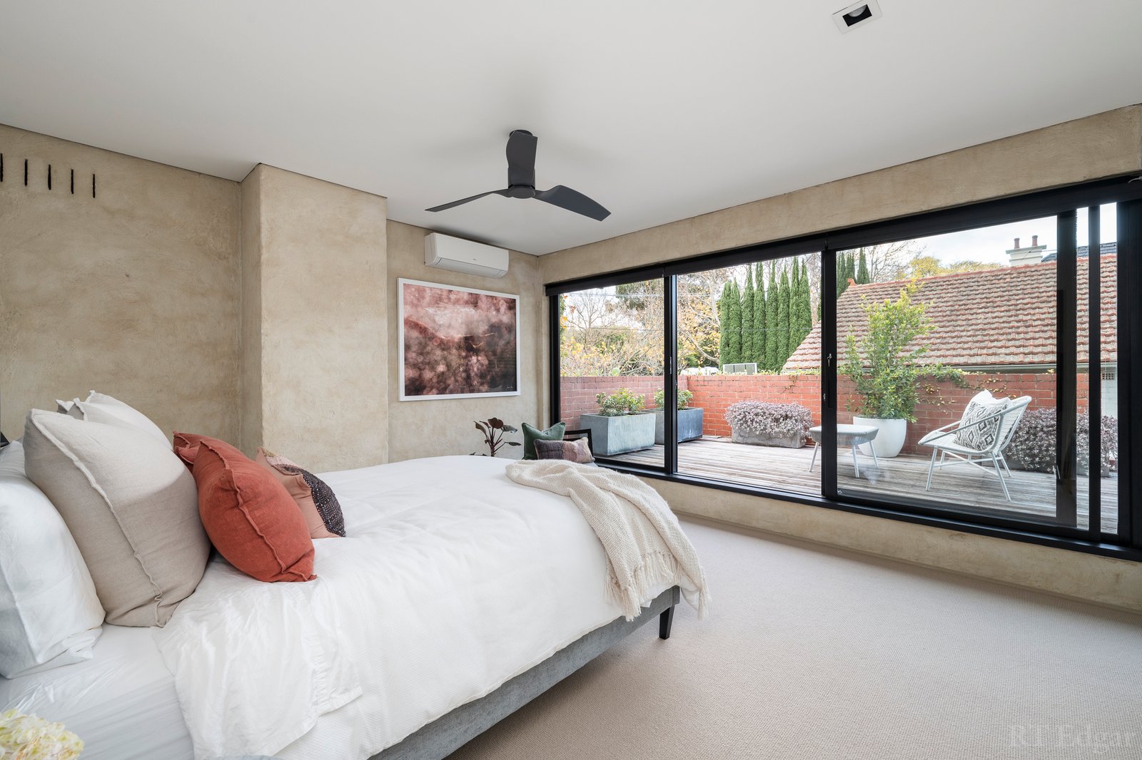 Real Estate and Property in 79 Illawarra Road, Hawthorn, VIC