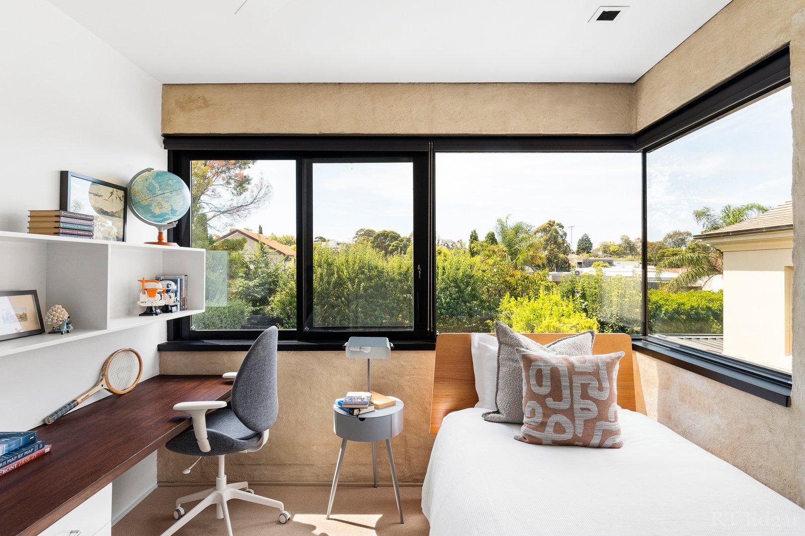 Real Estate and Property in 79 Illawarra Road, Hawthorn, VIC