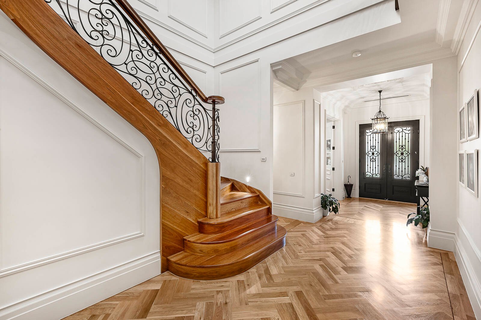 Real Estate and Property in 79 Leura Grove, Hawthorn East, VIC