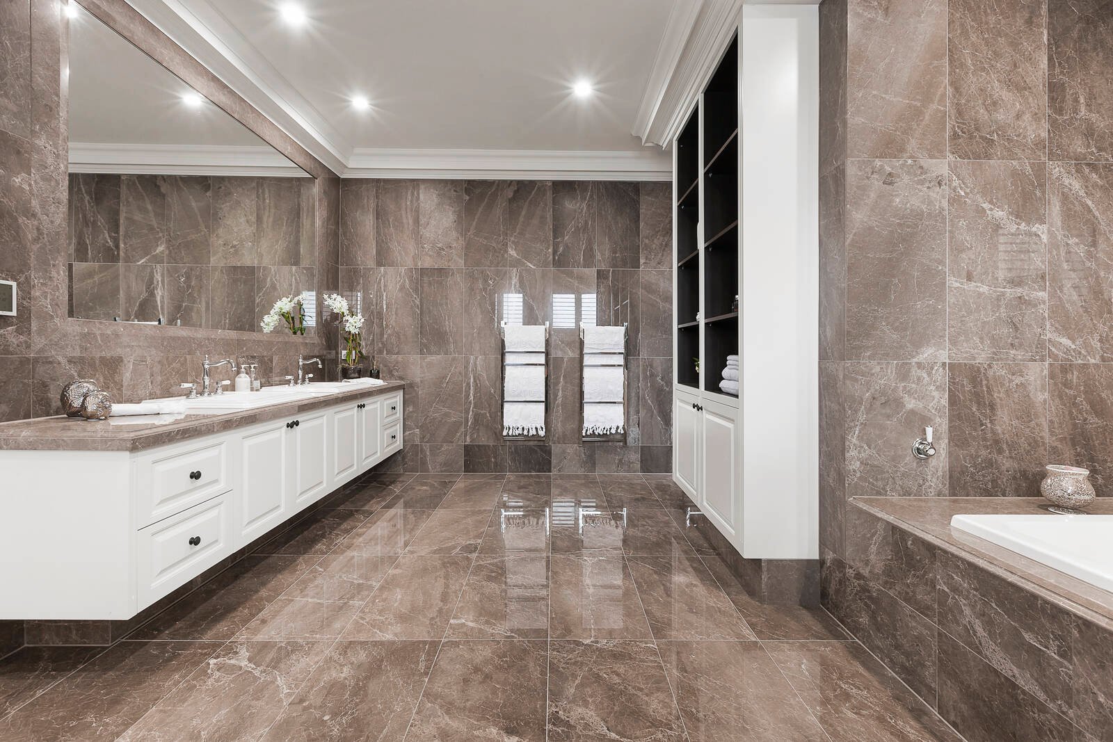 Real Estate and Property in 79 Leura Grove, Hawthorn East, VIC