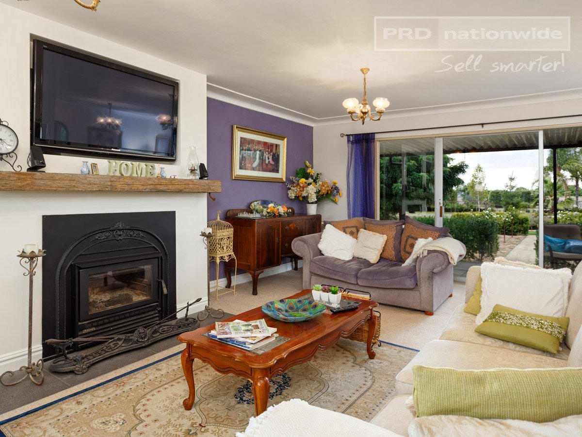 79 Mitchell Road LAKE ALBERT 3
