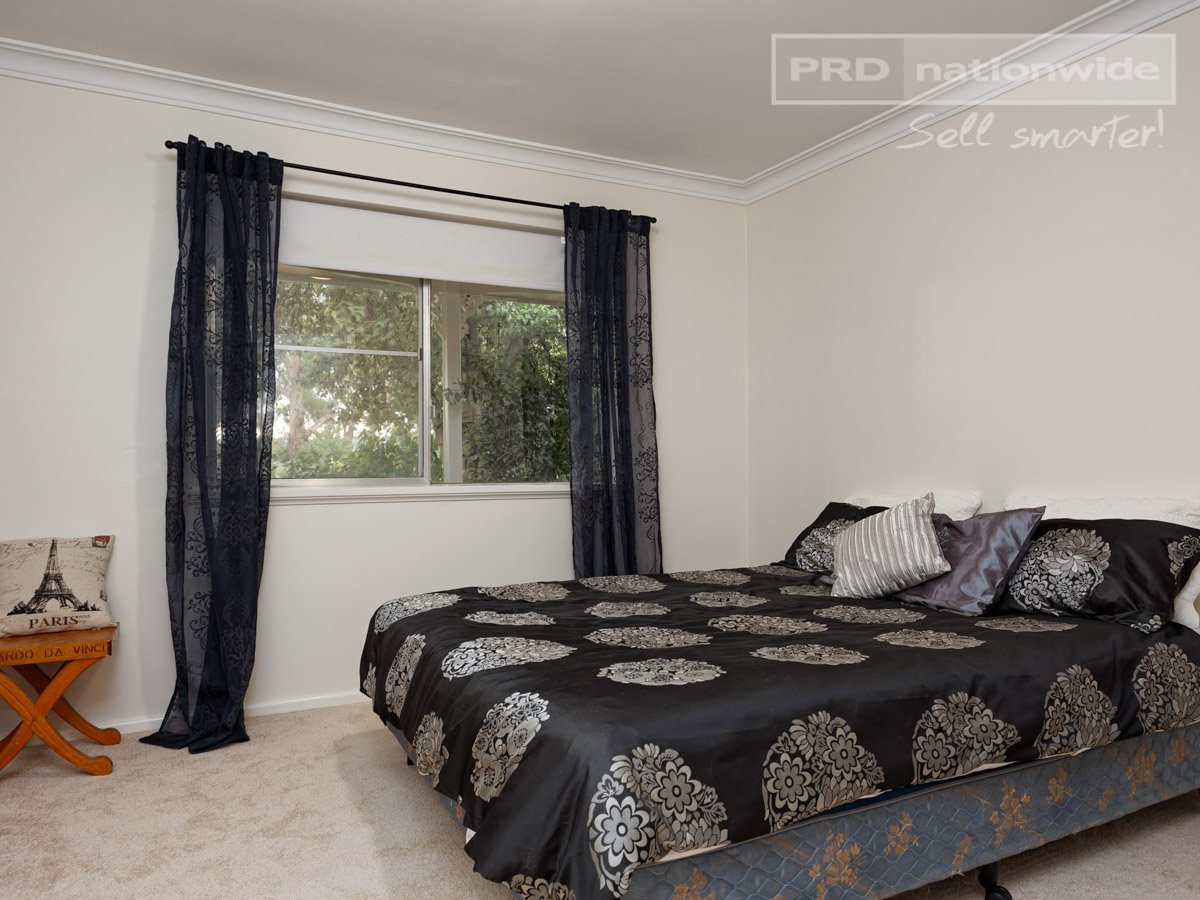 79 Mitchell Road LAKE ALBERT 11
