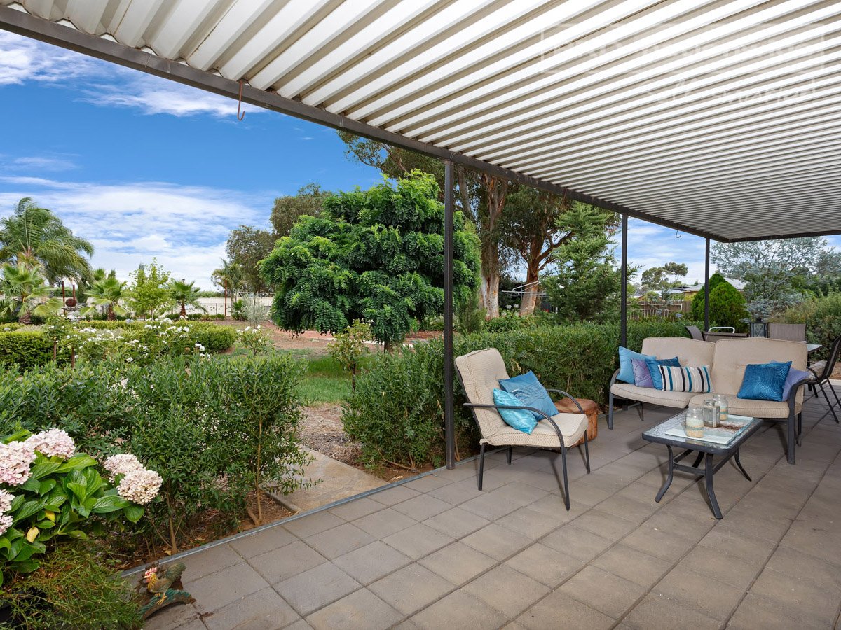 79 Mitchell Road LAKE ALBERT 14