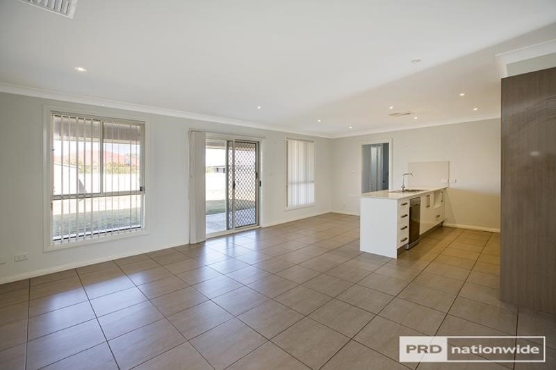 79 Mitchell Street TAMWORTH 6