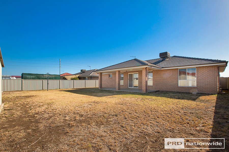 79 Mitchell Street TAMWORTH 7