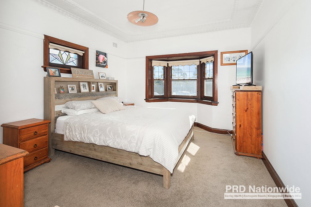 79 Shaw Street KINGSGROVE 2