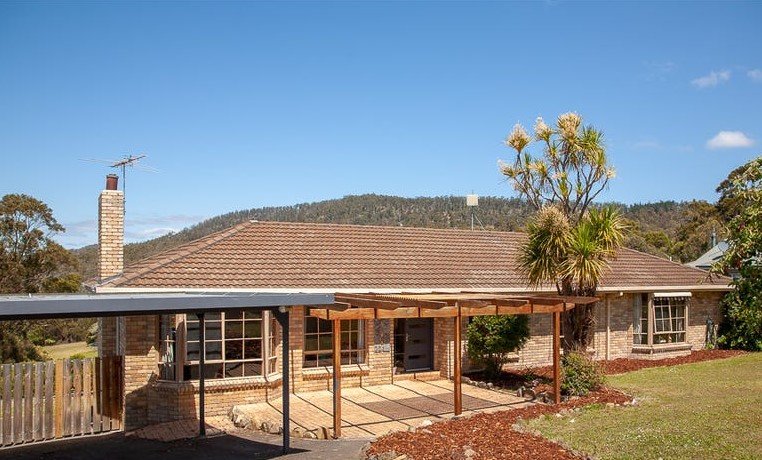 79 Suncoast Drive BLACKMANS BAY 1