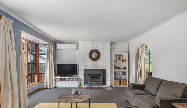 79 Suncoast Drive BLACKMANS BAY 4