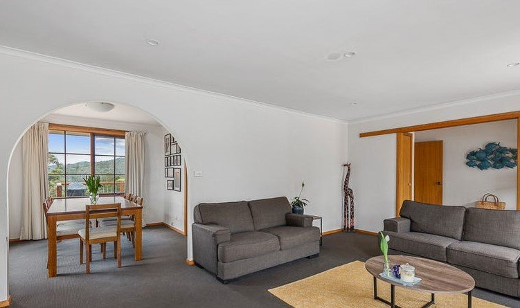 79 Suncoast Drive BLACKMANS BAY 6