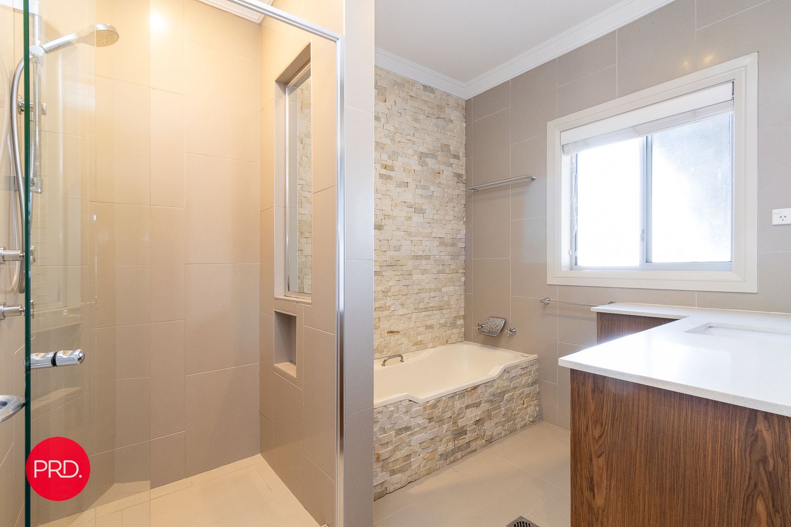 79 Vaughan Drive SUTTON 14