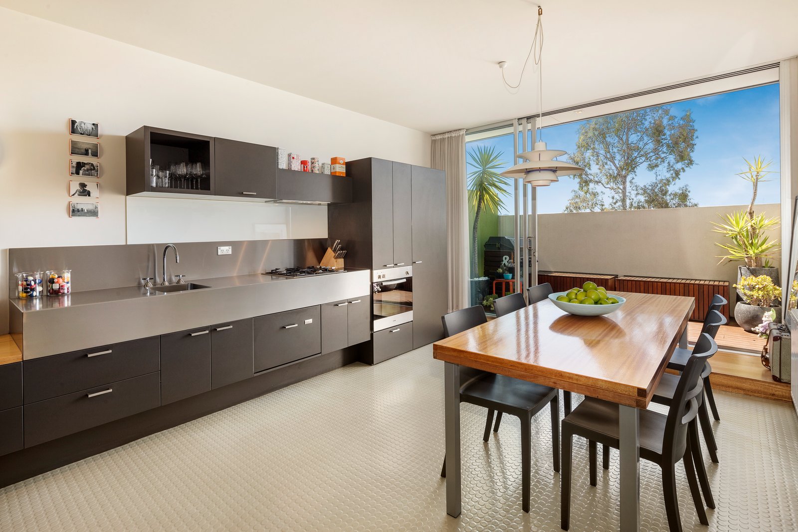 Gallery: 7/91 Wellington Street