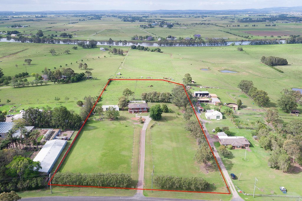 794 Hinton Road OSTERLEY 1