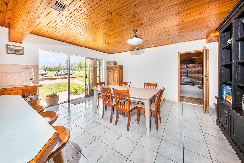 794 Hinton Road OSTERLEY 5