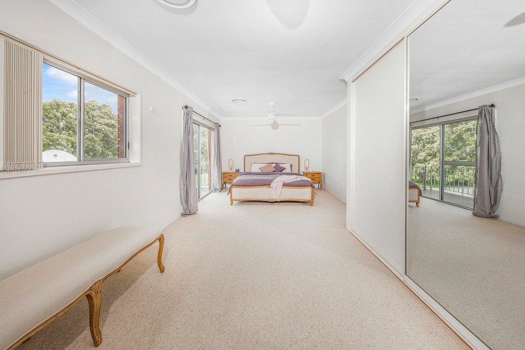 794 Hinton Road OSTERLEY 12