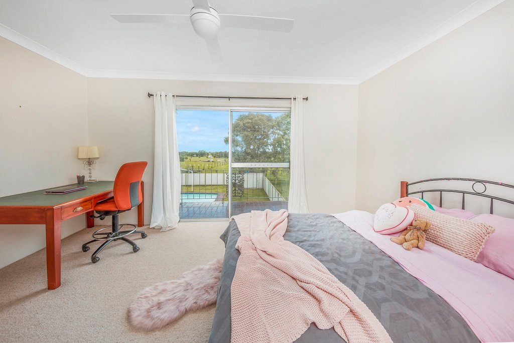 794 Hinton Road OSTERLEY 13