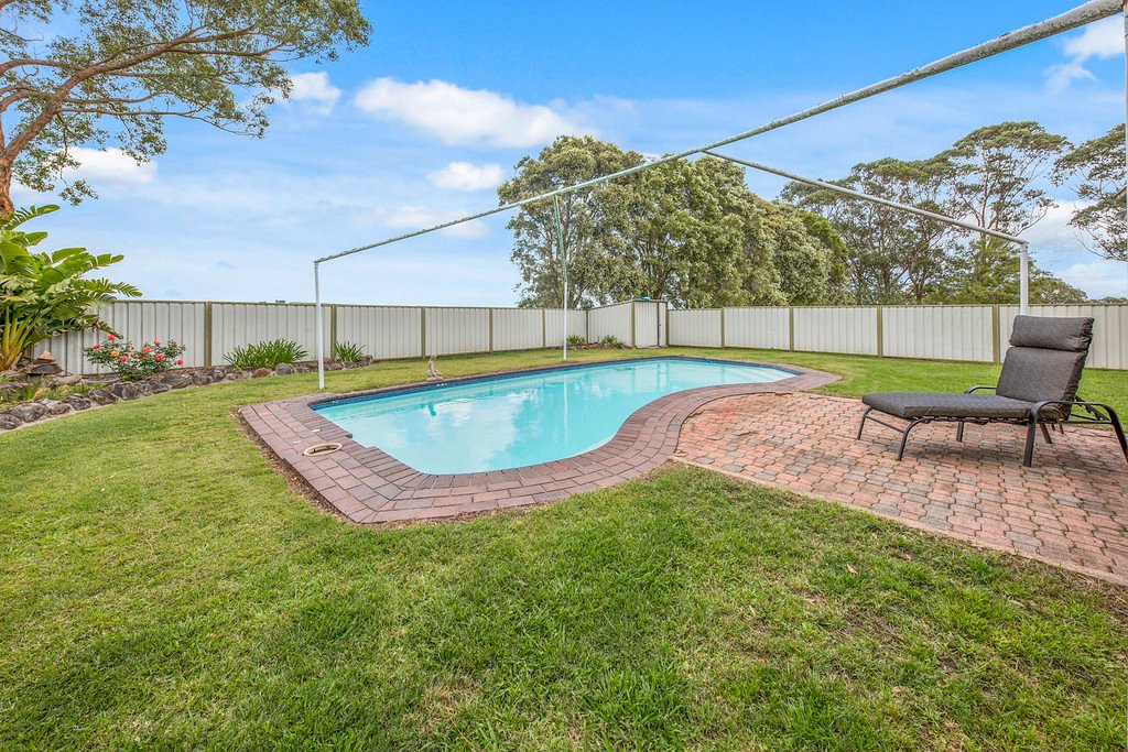 794 Hinton Road OSTERLEY 18