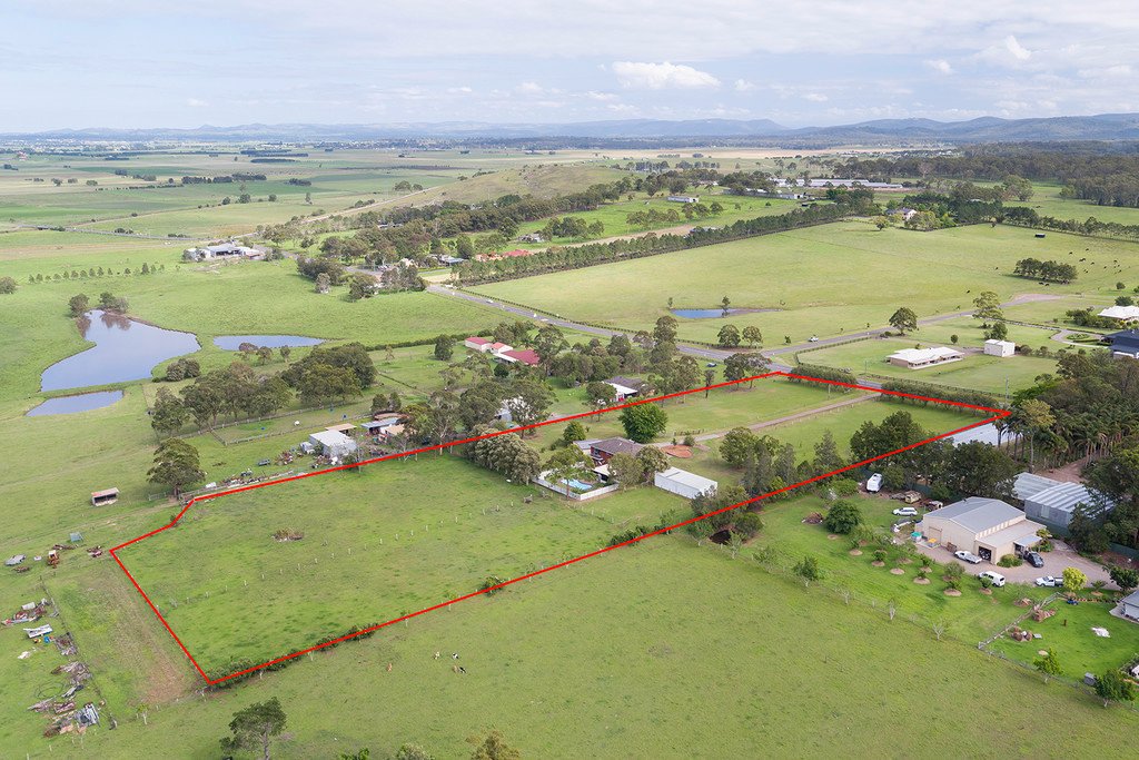 794 Hinton Road OSTERLEY 25