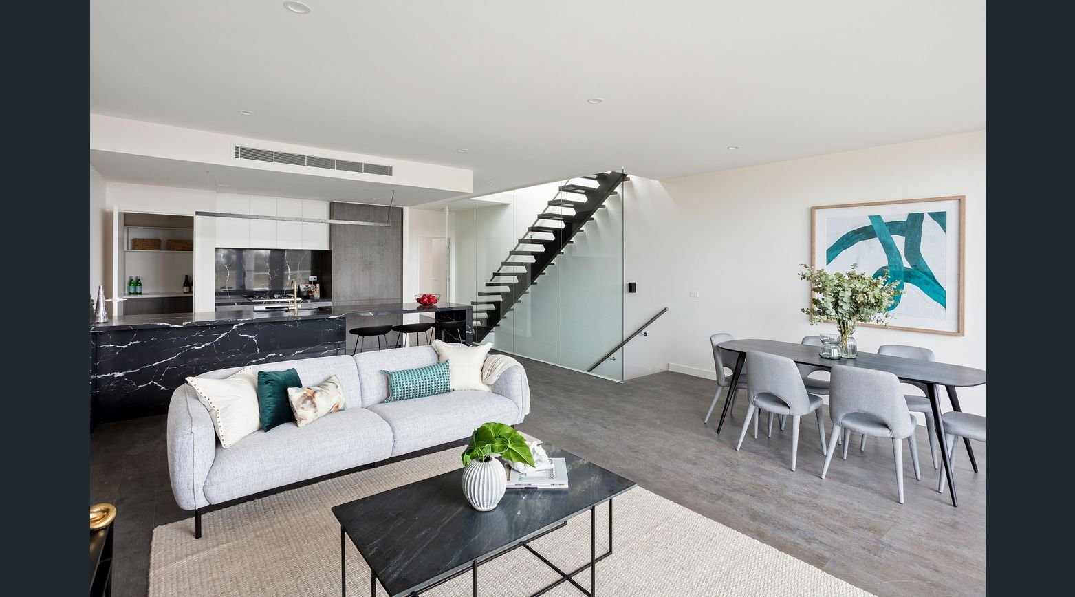 Gallery: 7/95 Beach Road