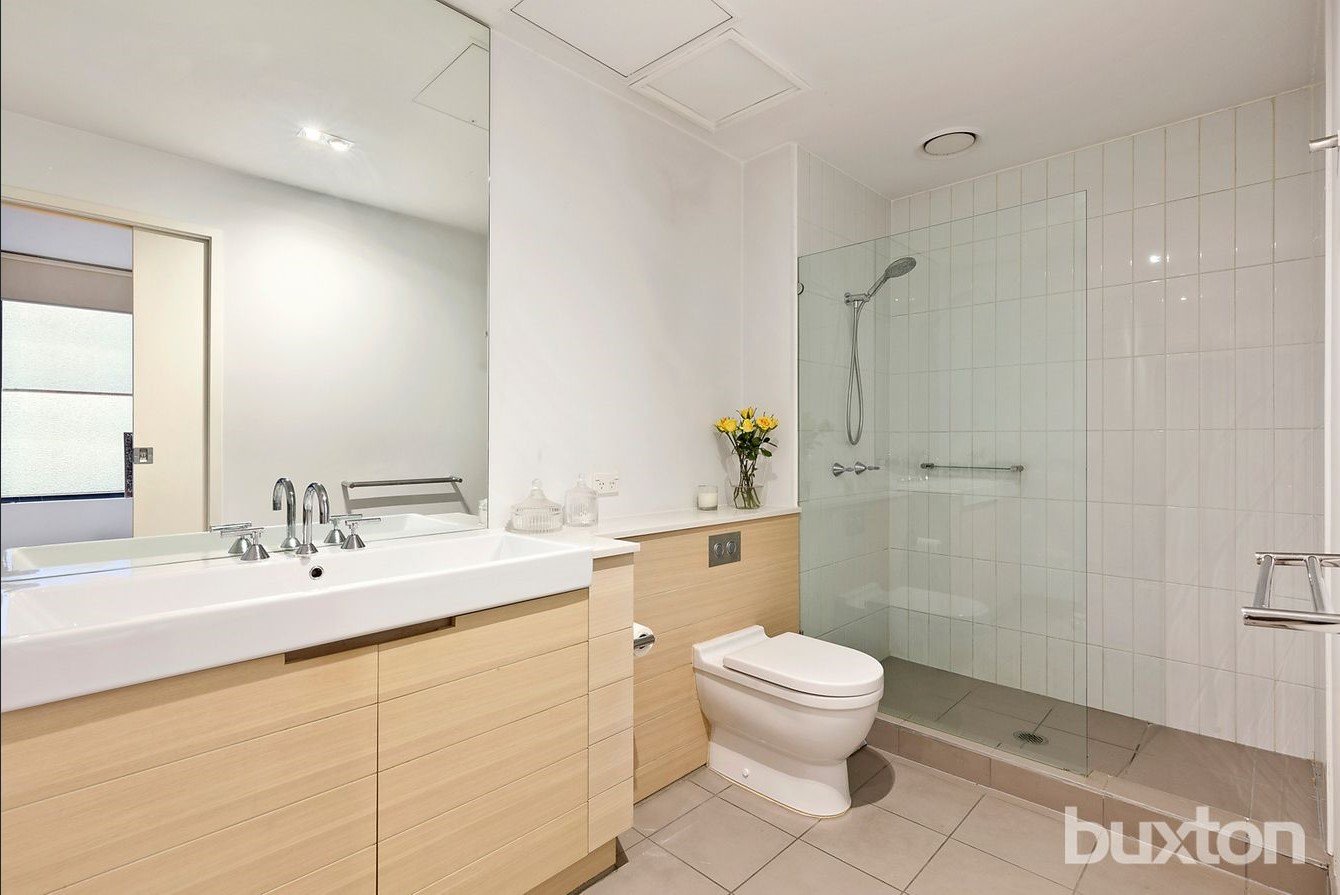 Gallery: 7/96 Bay Street