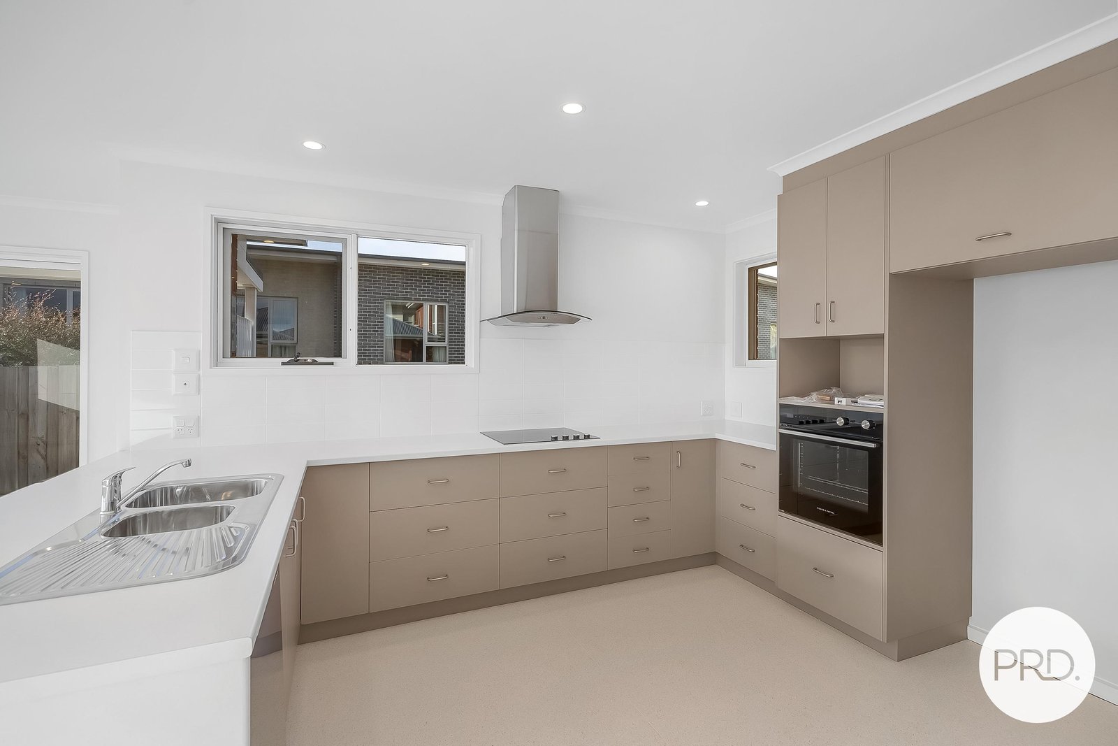 7/99 East Derwent Highway LINDISFARNE 4