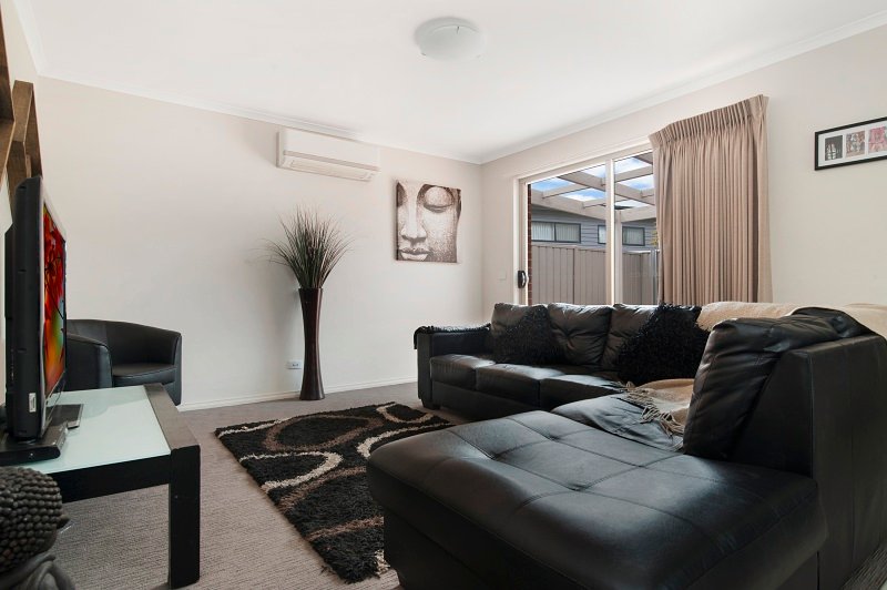 7a Rosewood Mews GOLDEN SQUARE 2