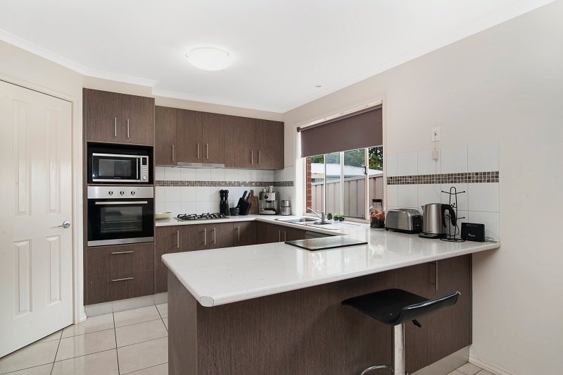 7a Rosewood Mews GOLDEN SQUARE 3