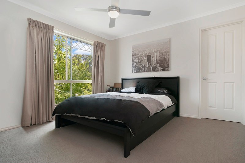 7a Rosewood Mews GOLDEN SQUARE 5