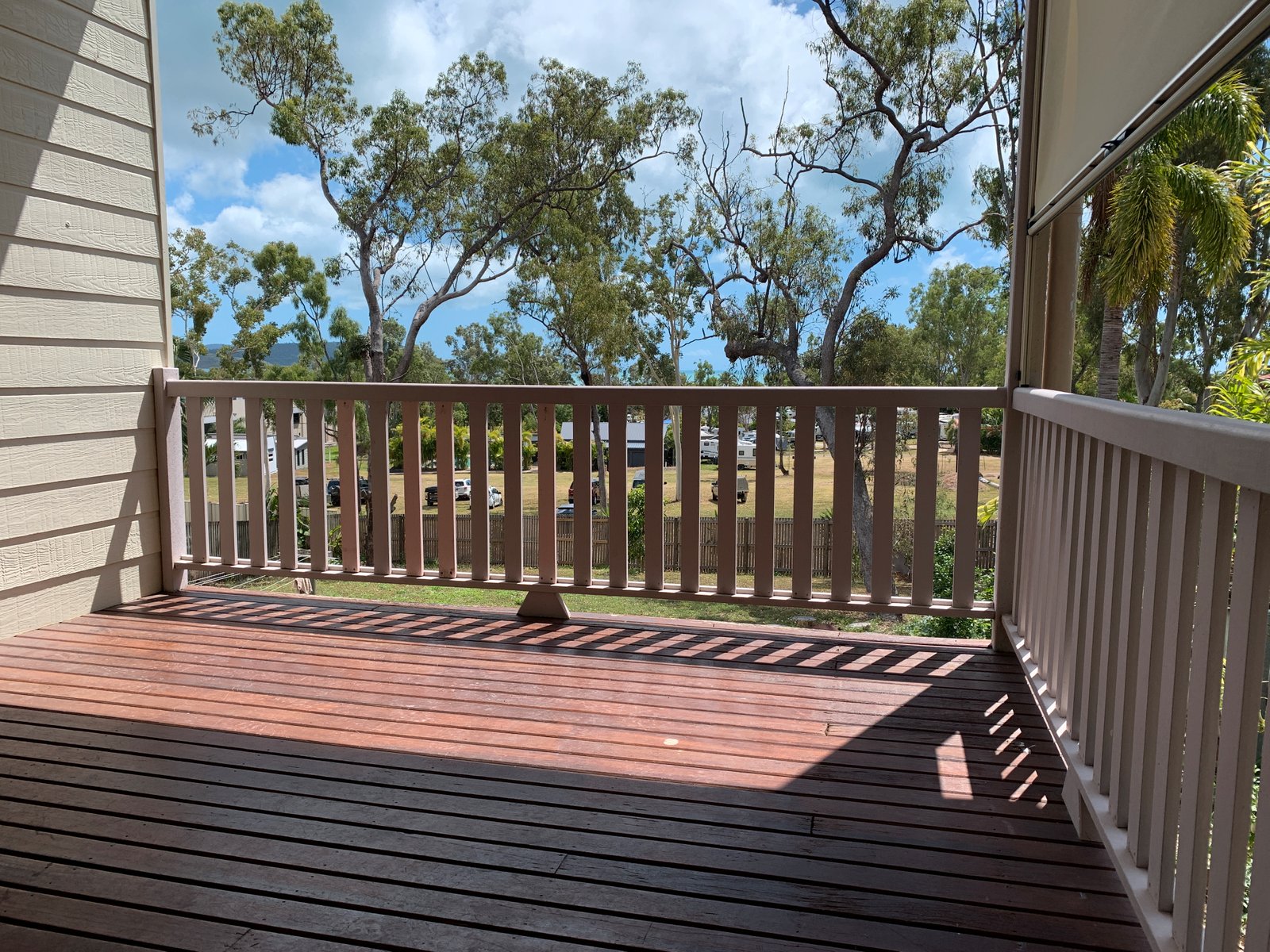 7B Eshelby Drive CANNONVALE 10