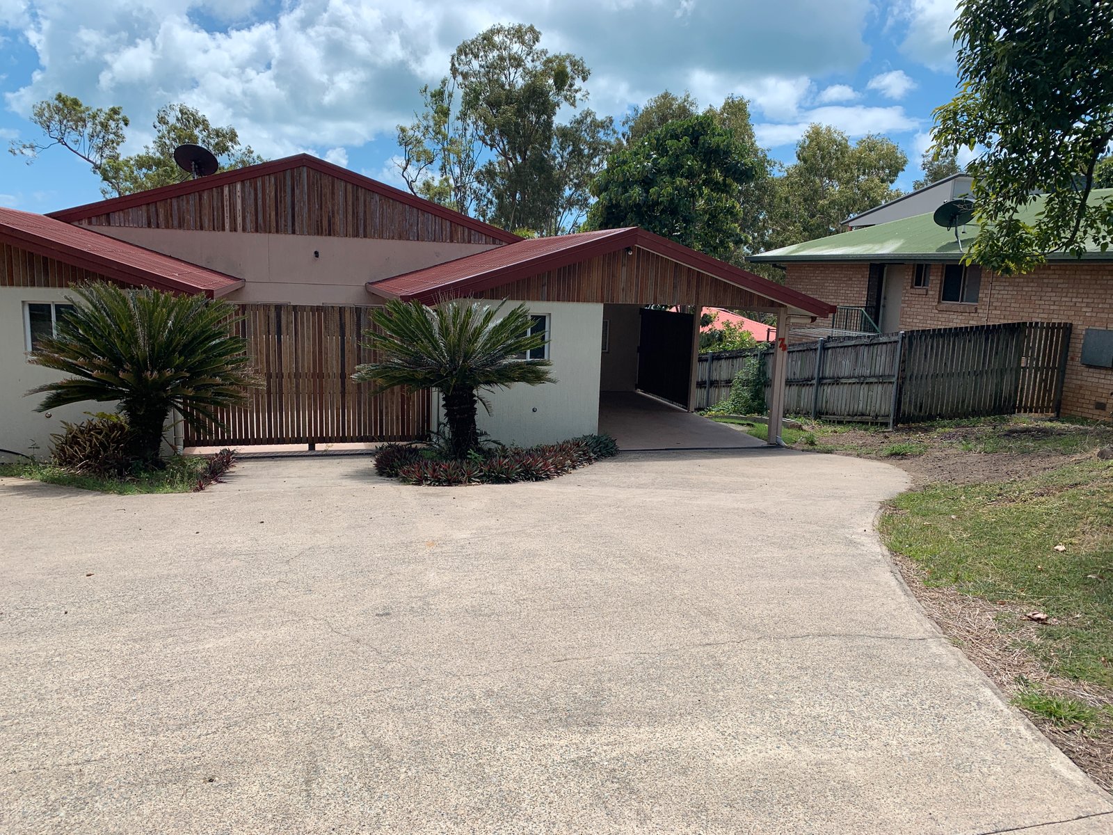 7B Eshelby Drive CANNONVALE 14