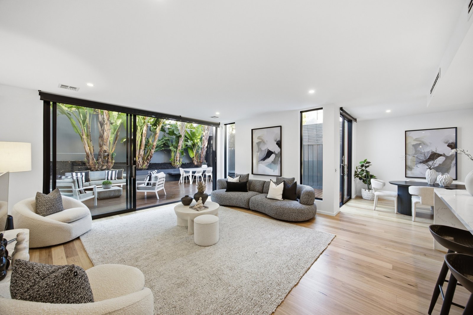 Gallery: 7b Lileura Avenue
