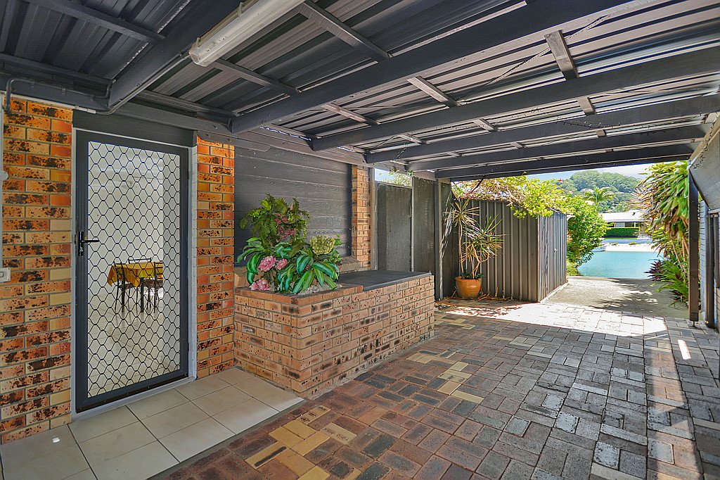 7B The Mainbrace  TWEED HEADS 7