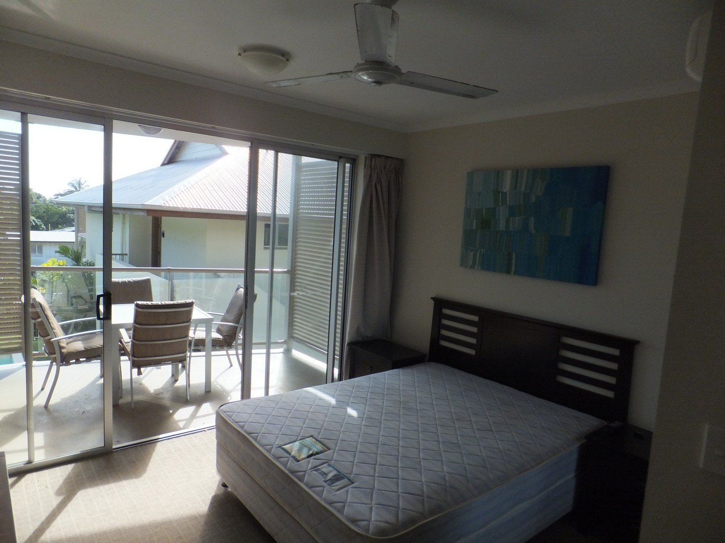 7B/14 Waterson Way AIRLIE BEACH 3