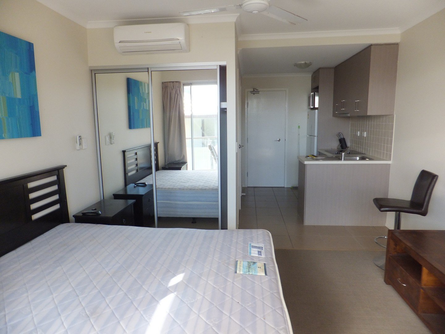 7B/14 Waterson Way AIRLIE BEACH 5