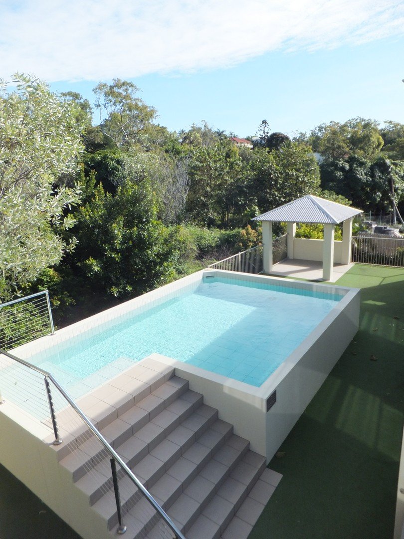 7B/14 Waterson Way AIRLIE BEACH 6