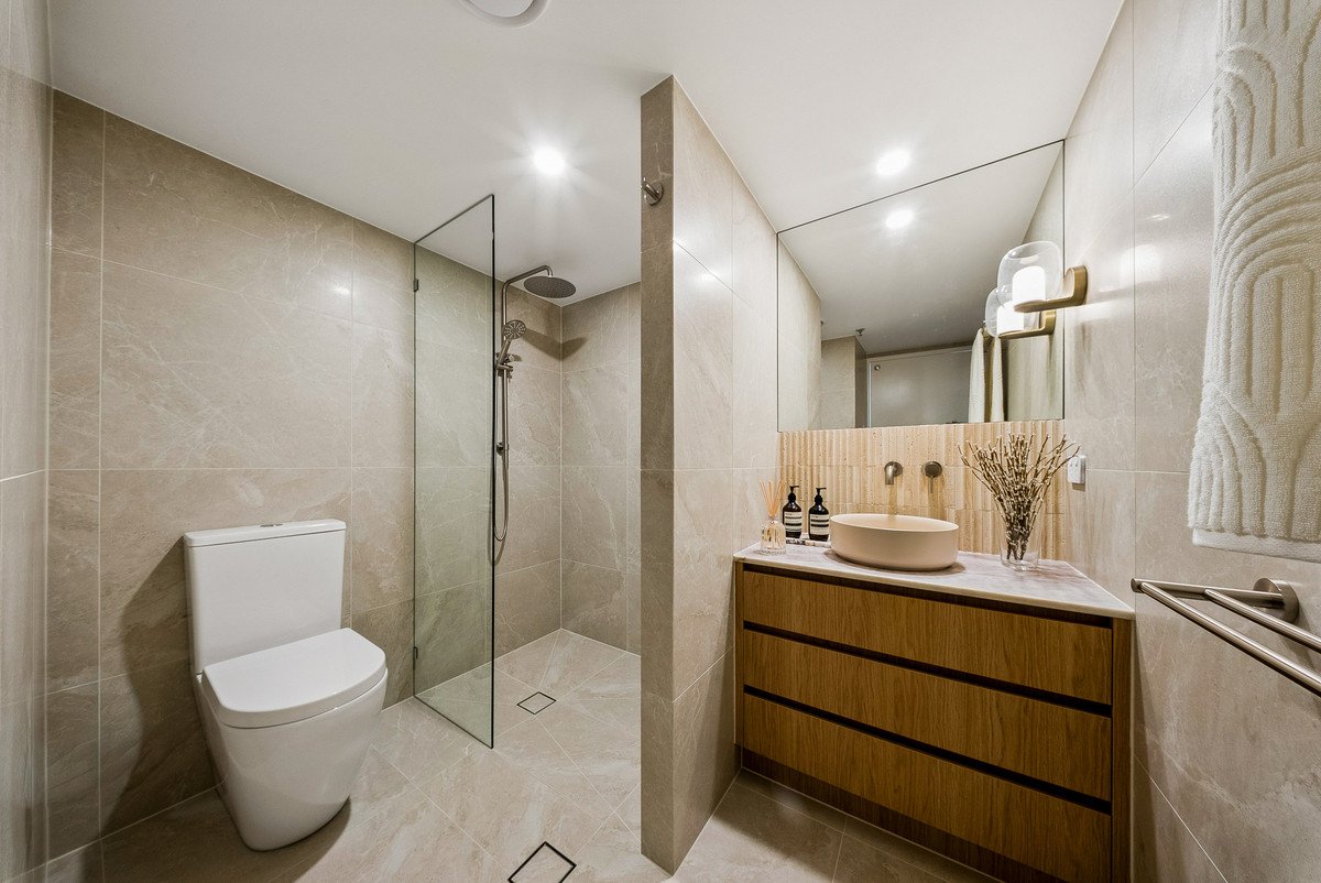 7D/973 Gold Coast Highway Palm Beach 18