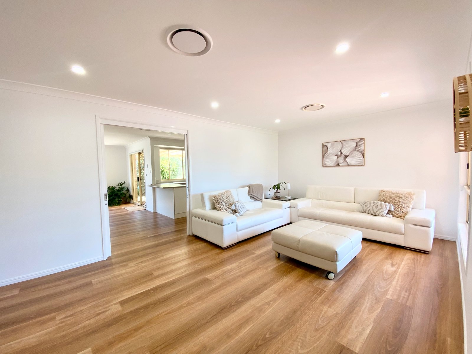 7E Yawl Close CORLETTE 4