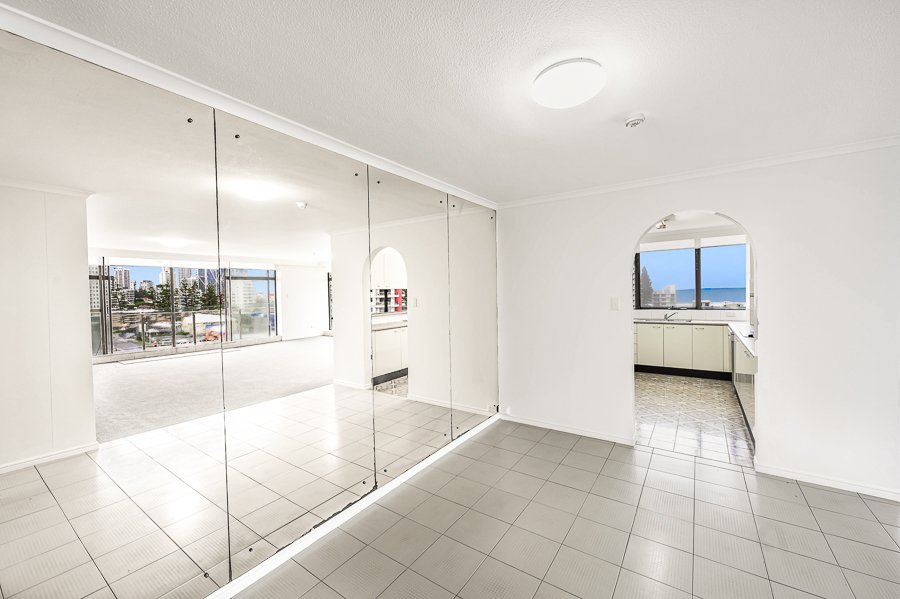 7H/33 Thornton Street SURFERS PARADISE 2