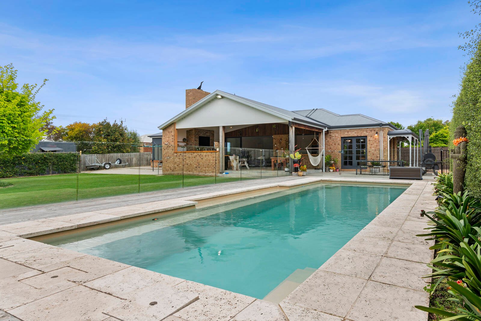 Gallery: 8-10 Grange Park Drive